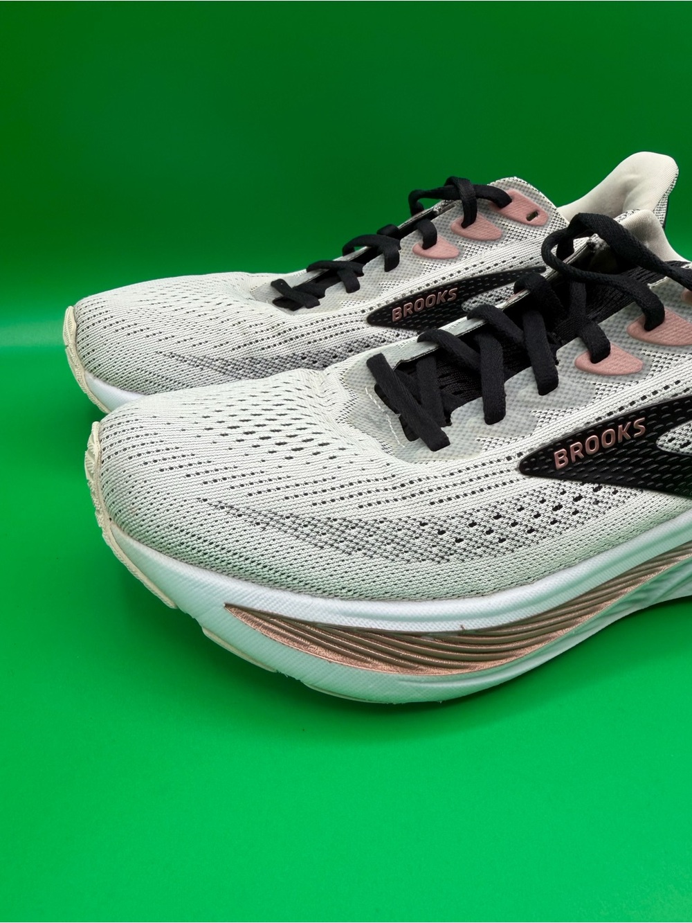 Brooks Women's Ghost 17 White Running Shoes Sneaker 12043118105 SZ 9 - Picture 3 of 16